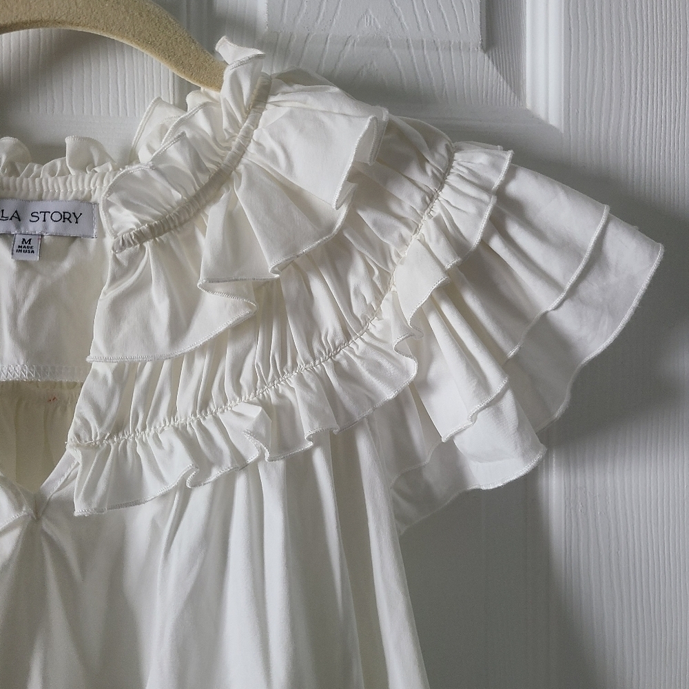 Willa Story Ruffle Blouse - Picture 2 of 6